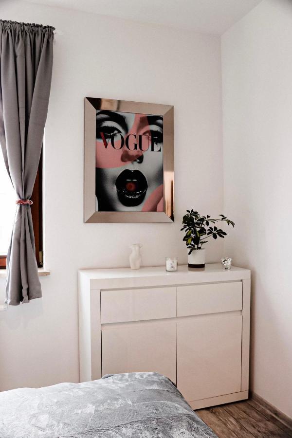 Lavender Hill Apartment غدانسك المظهر الخارجي الصورة